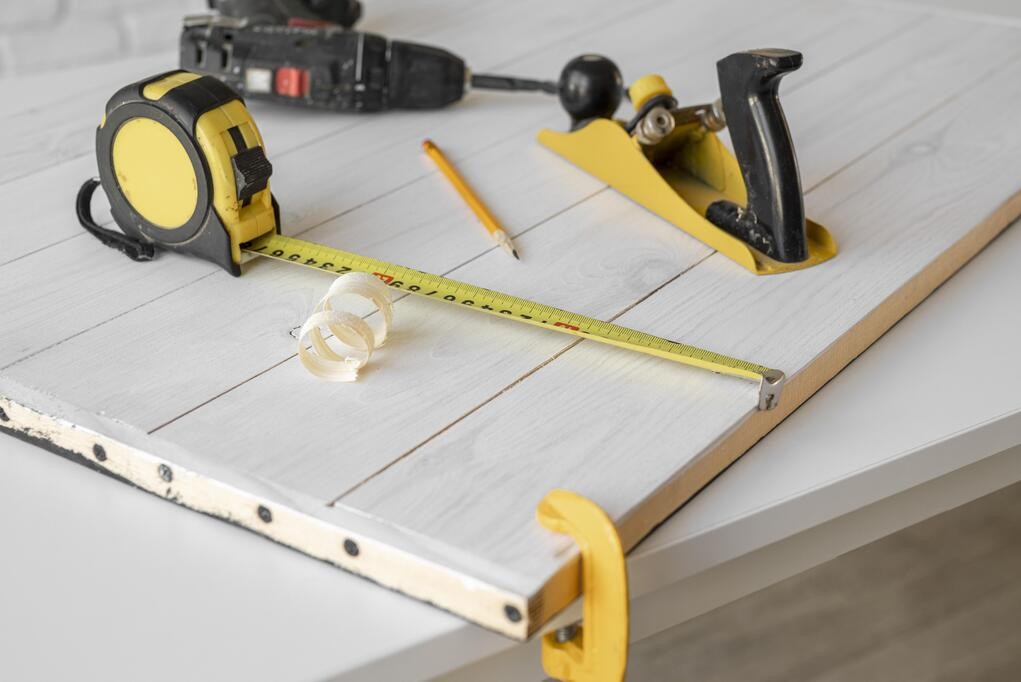 Инструменты для сборки мебели: что использует профессионал